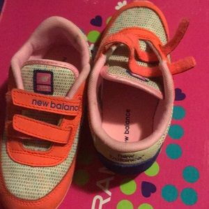 Toddler tennis shoes